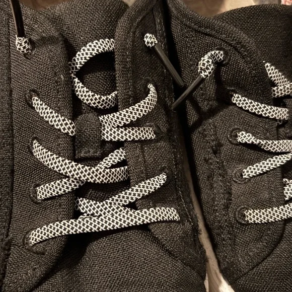 Hey Dudes- Cody- Womens Size 8 Black Sneakers with White Soles - Picture 8 of 9